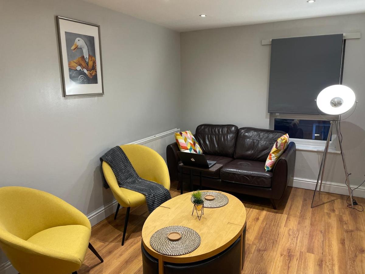 2 Bedroom Apartment Chiswick Park Tube Station Londres Extérieur photo