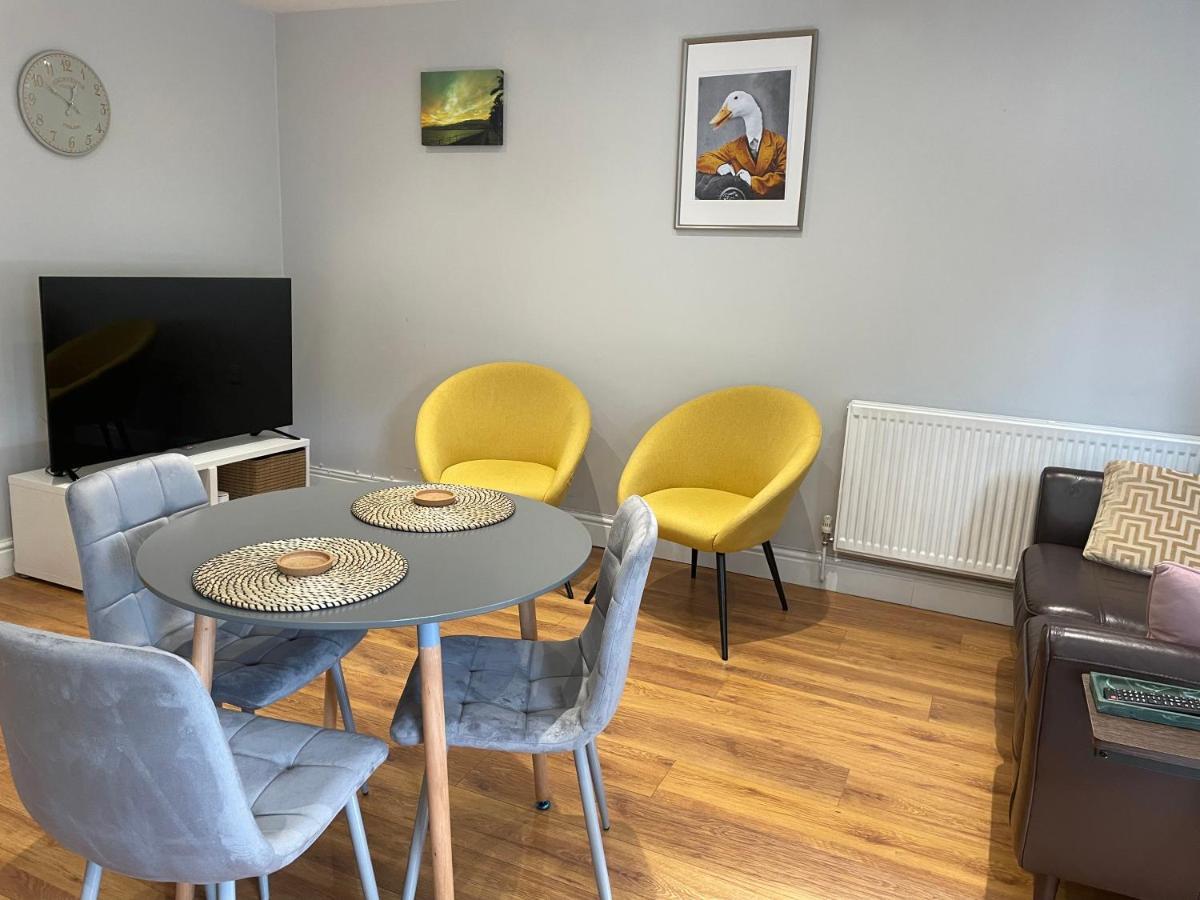 2 Bedroom Apartment Chiswick Park Tube Station Londres Extérieur photo